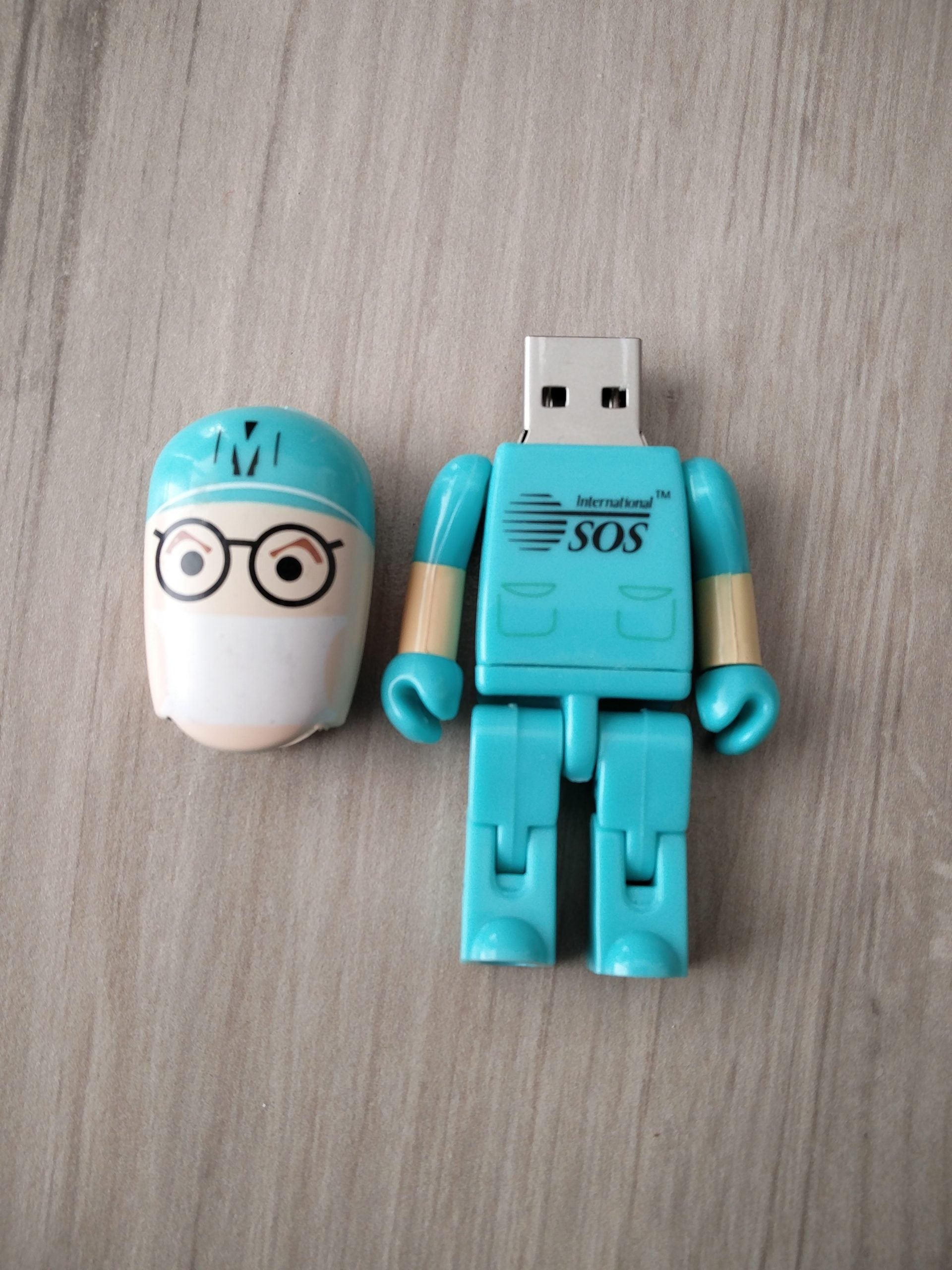 Pendrive Publicitario Con Forma Mono De Lego “Doctor”