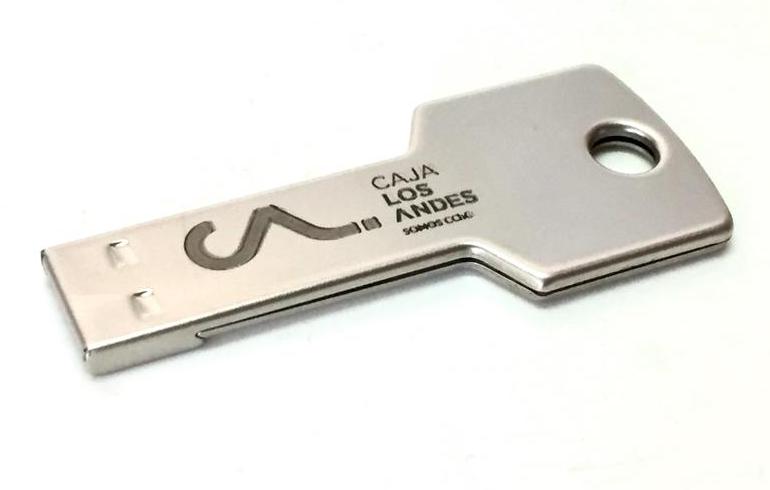 pendrive_llave_metalica_PD6.jpeg
